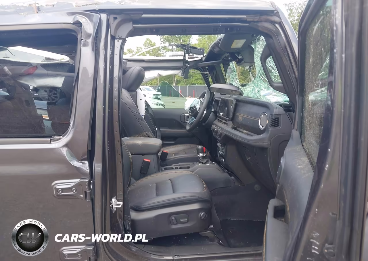 2025 Jeep Wrangler 4-Door Sahara 4X4 VIN:1C4PJXEN3SW618289 - 5