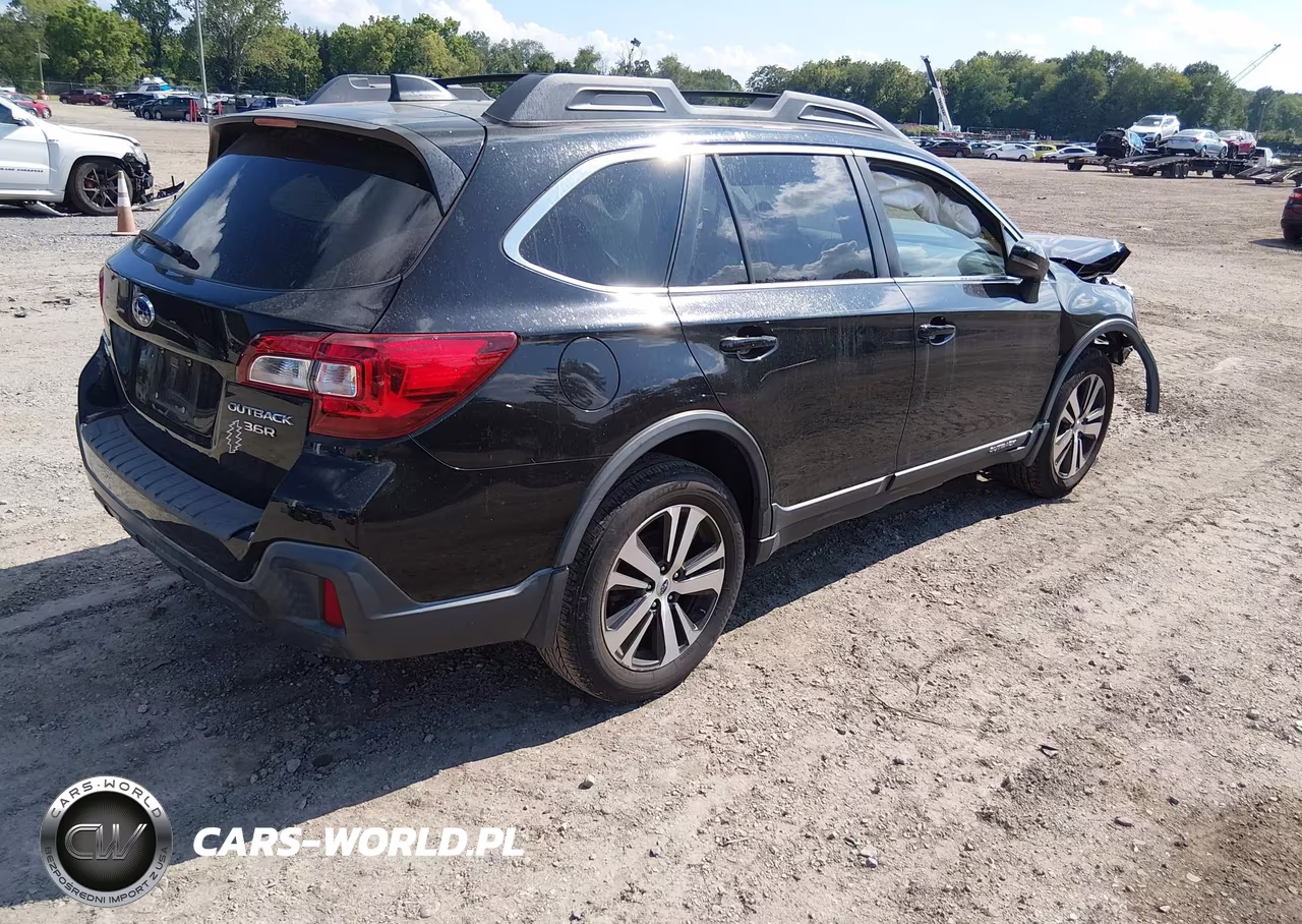 2019 Subaru Outback 3.6R Limited VIN:4S4BSEJC5K3320226 - 4