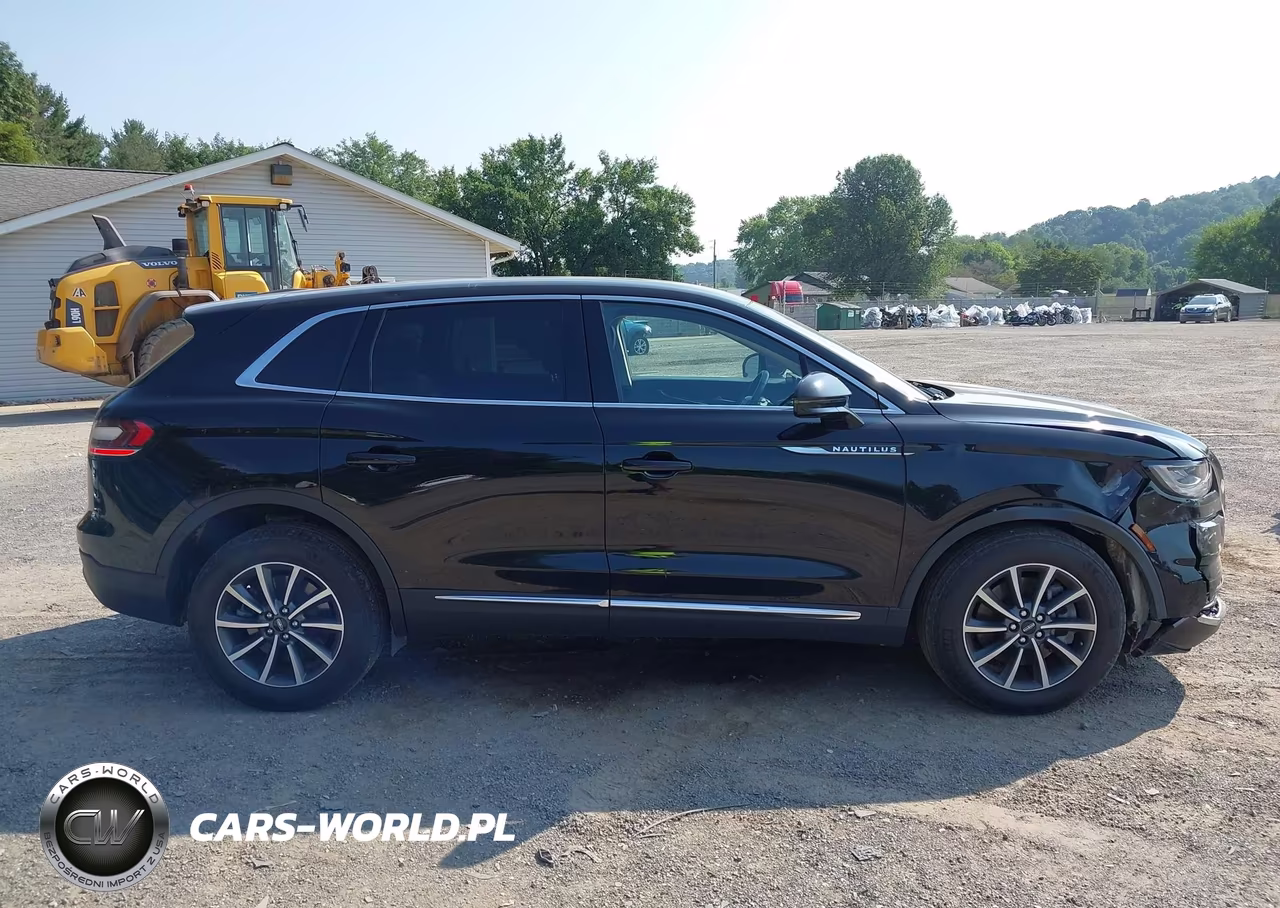 2022 Lincoln Nautilus Standard VIN:2LMPJ8J96NBL17584 - 13