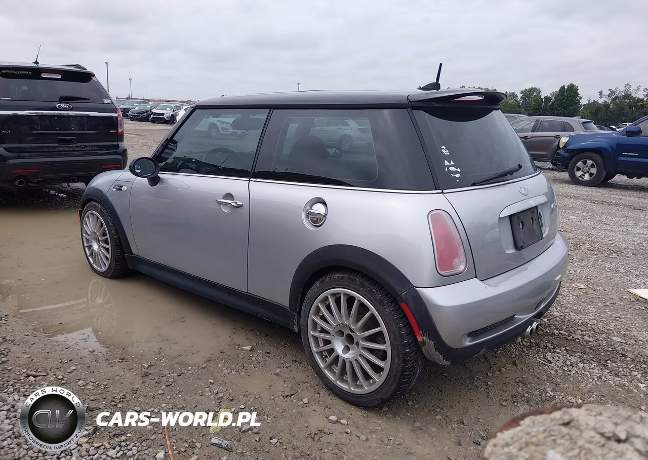 2006 Mini Cooper S VIN:WMWRE33536TL16689 - 3