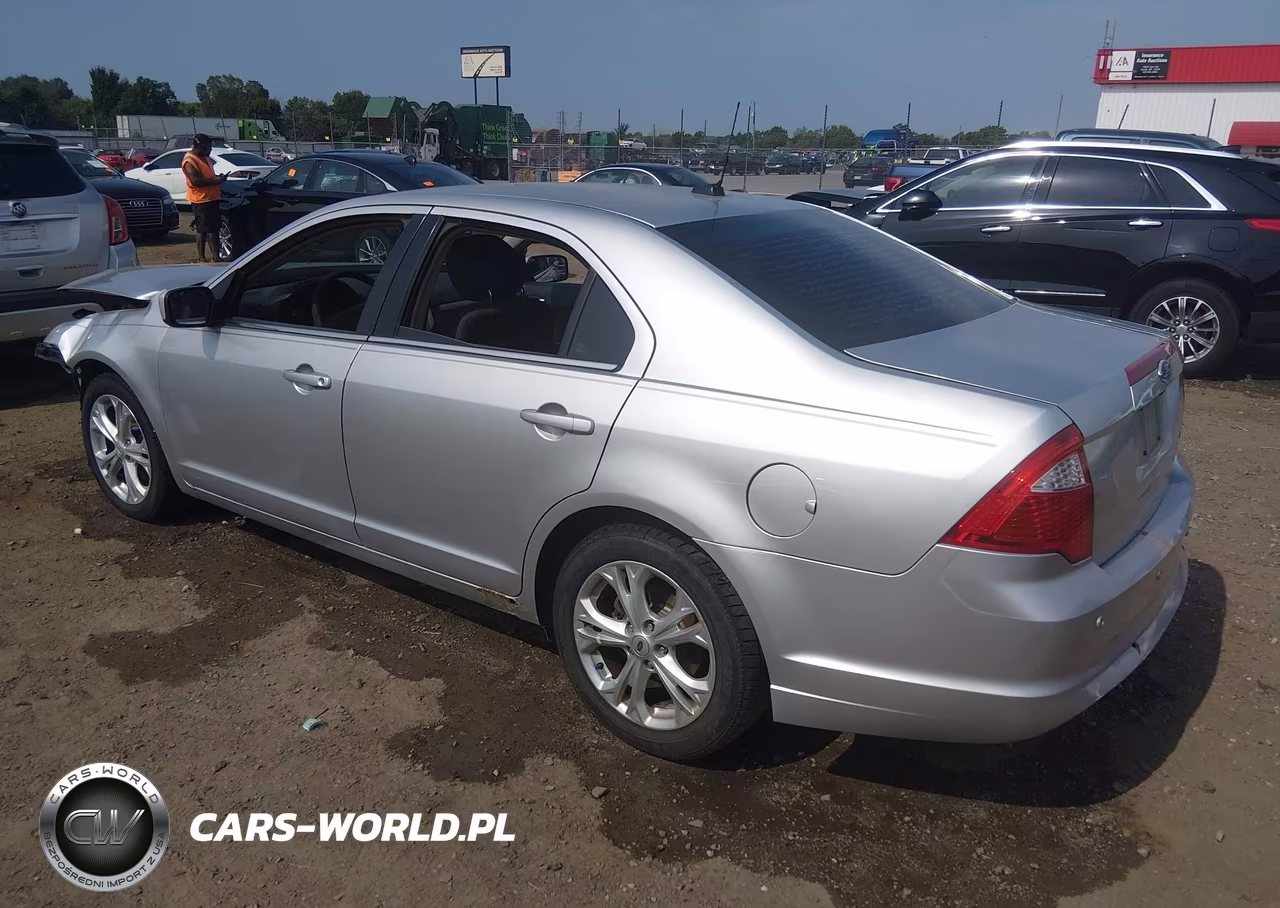 2012 Ford Fusion Se VIN:3FAHP0HA8CR251533 - 3
