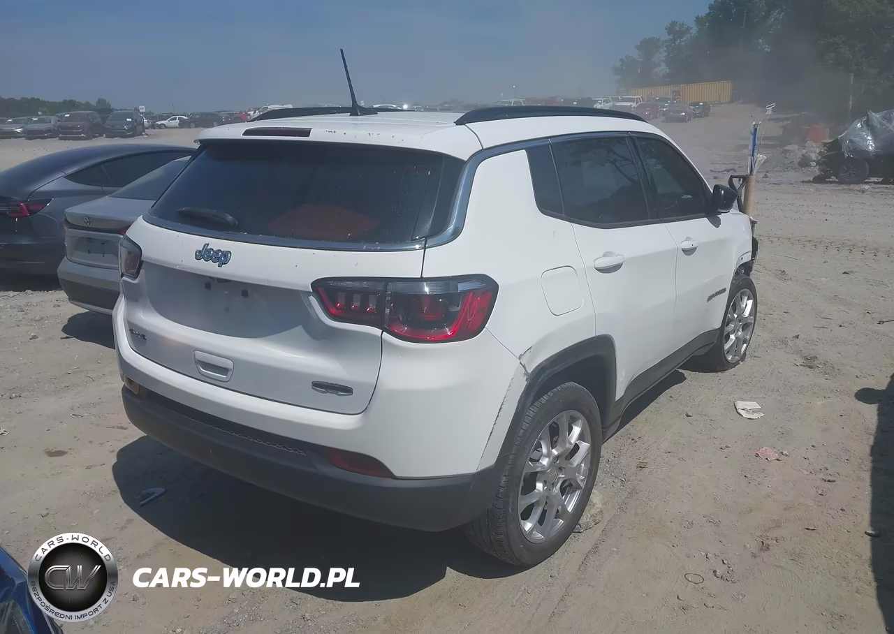 2023 Jeep Compass Latitude Lux Fwd VIN:3C4NJDFN2PT573394 - 4