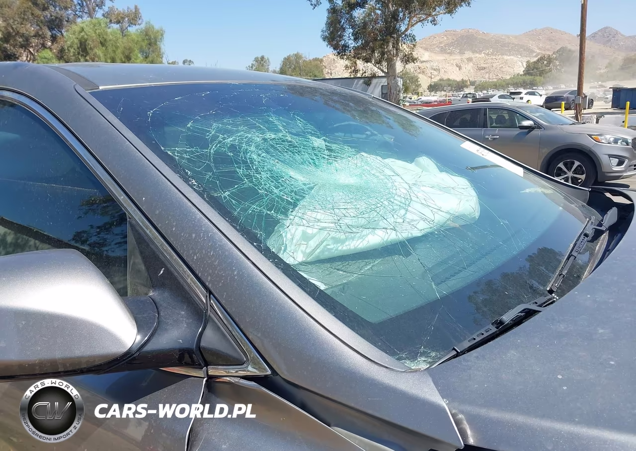 2018 Hyundai Santa Fe Sport 2.4L VIN:5XYZT3LB8JG563242 - 18