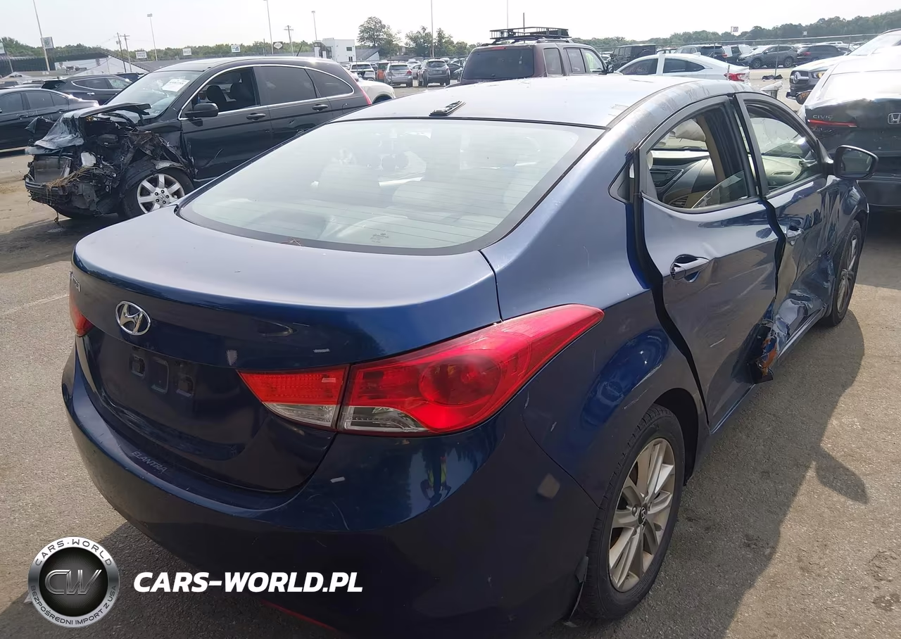 2013 Hyundai Elantra Gls VIN:KMHDH4AE6DU530544 - 4