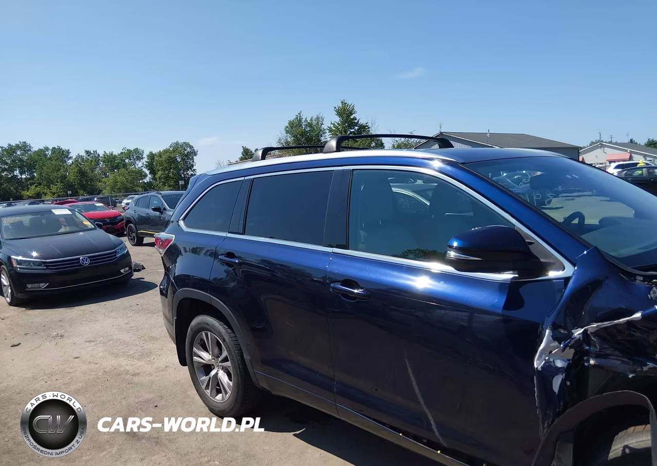 2015 Toyota Highlander Xle V6 VIN:5TDJKRFH4FS152420 - 13