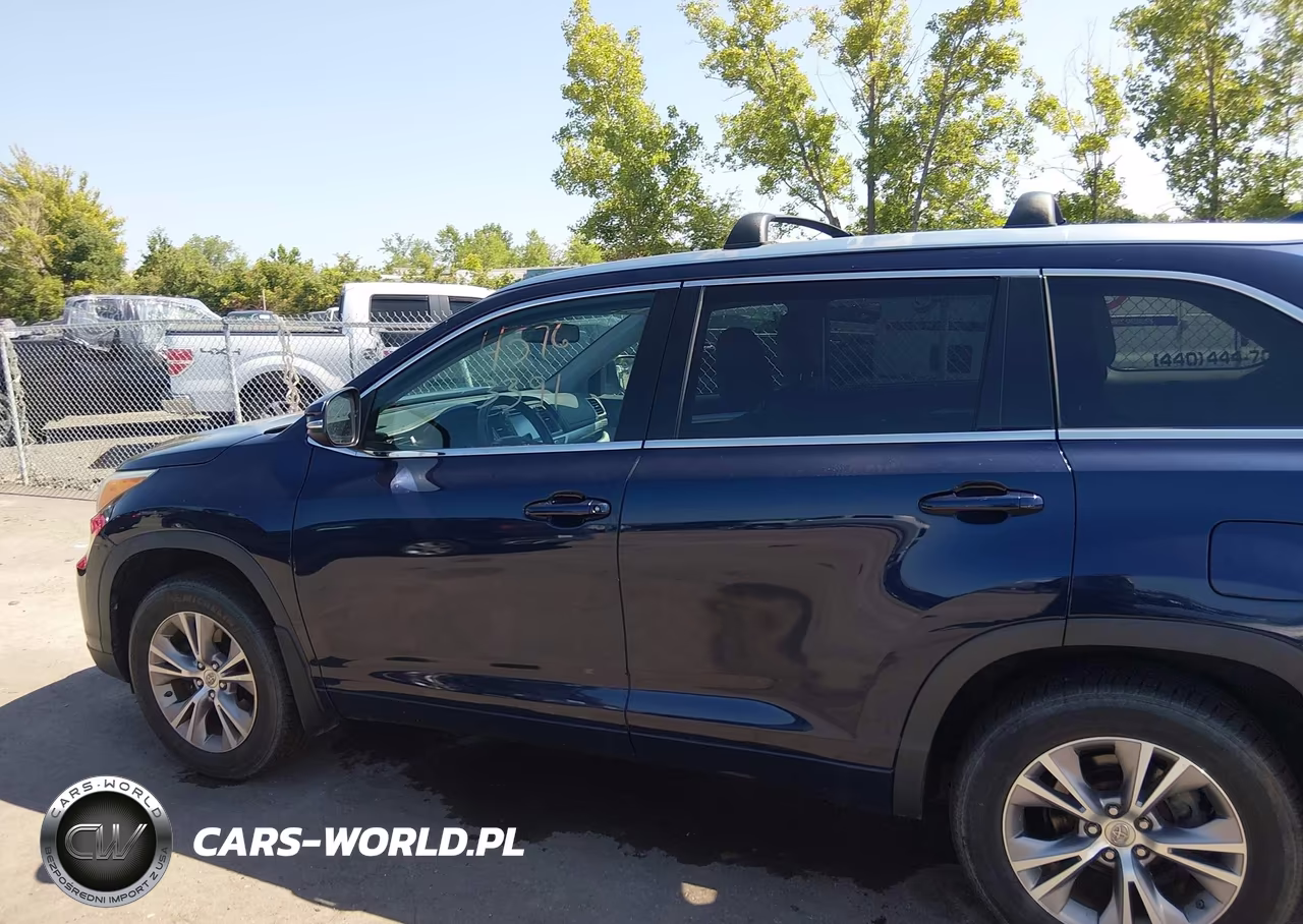 2015 Toyota Highlander Xle V6 VIN:5TDJKRFH4FS152420 - 14
