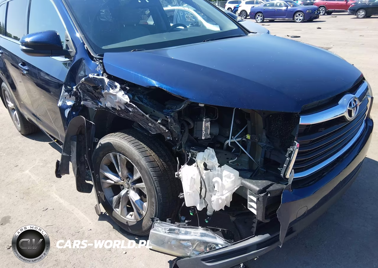 2015 Toyota Highlander Xle V6 VIN:5TDJKRFH4FS152420 - 6