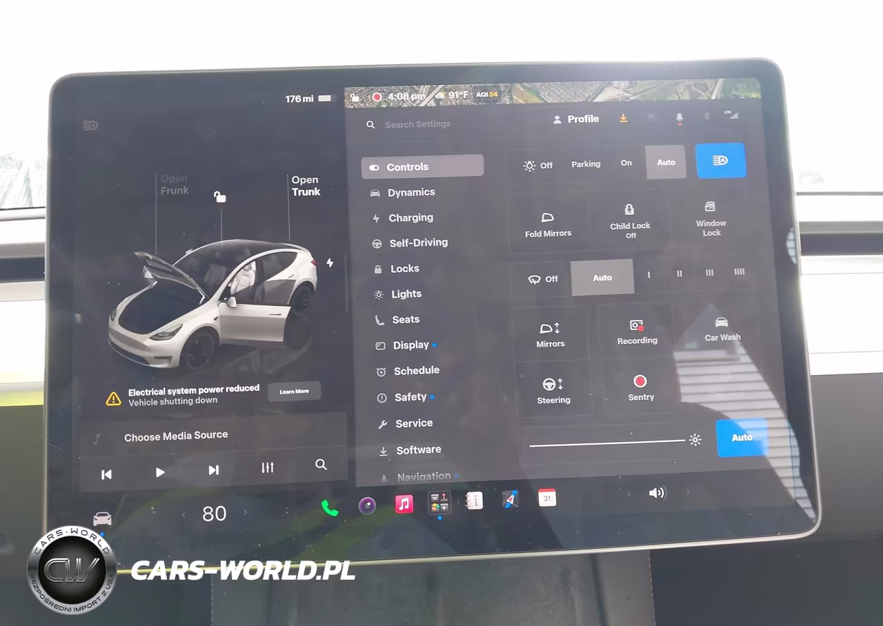 2025 Tesla Model Y Performance Dual Motor All-Wheel Drive VIN:7SAYGDEFXSA356138 - 18