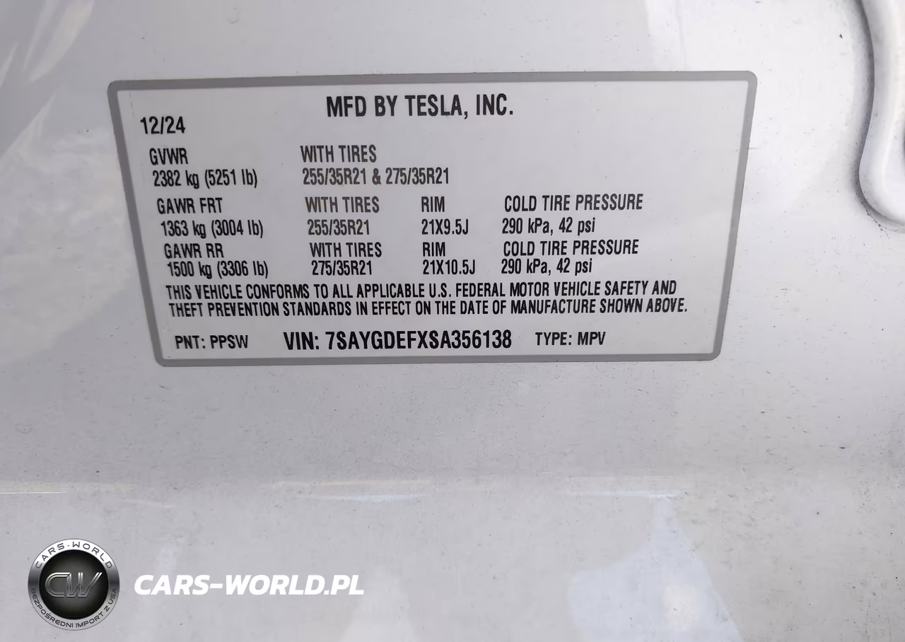 2025 Tesla Model Y Performance Dual Motor All-Wheel Drive VIN:7SAYGDEFXSA356138 - 9
