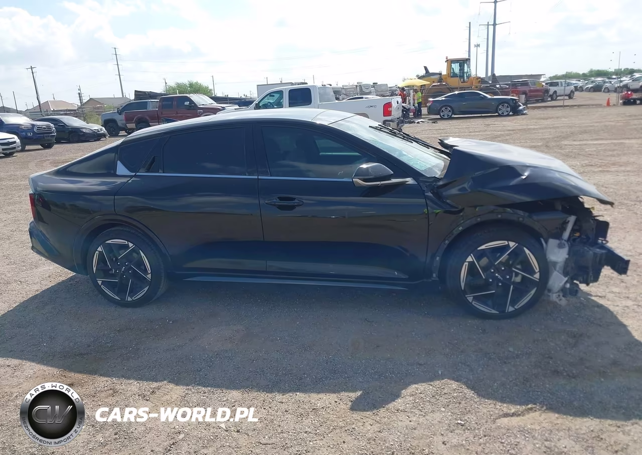 2025 Kia K4 Gt-Line VIN:3KPFW4DE6SE080694 - 13