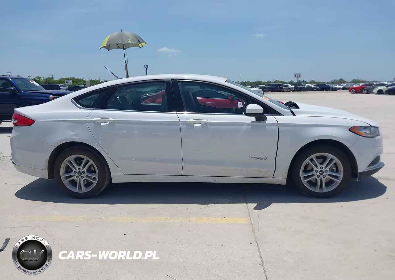 2018 Ford Fusion Hybrid S VIN:3FA6P0UU9JR142373 - 13