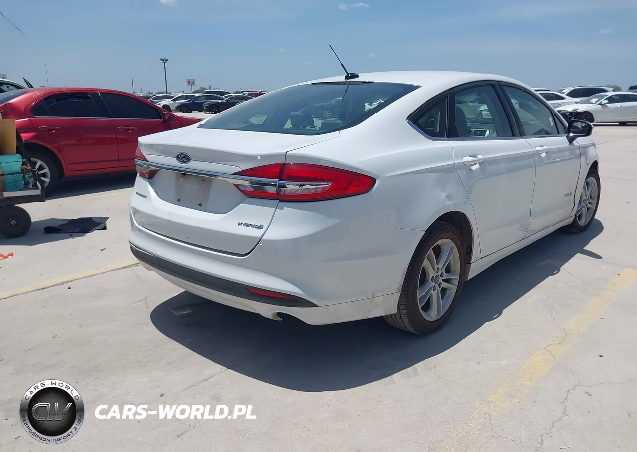 2018 Ford Fusion Hybrid S VIN:3FA6P0UU9JR142373 - 4