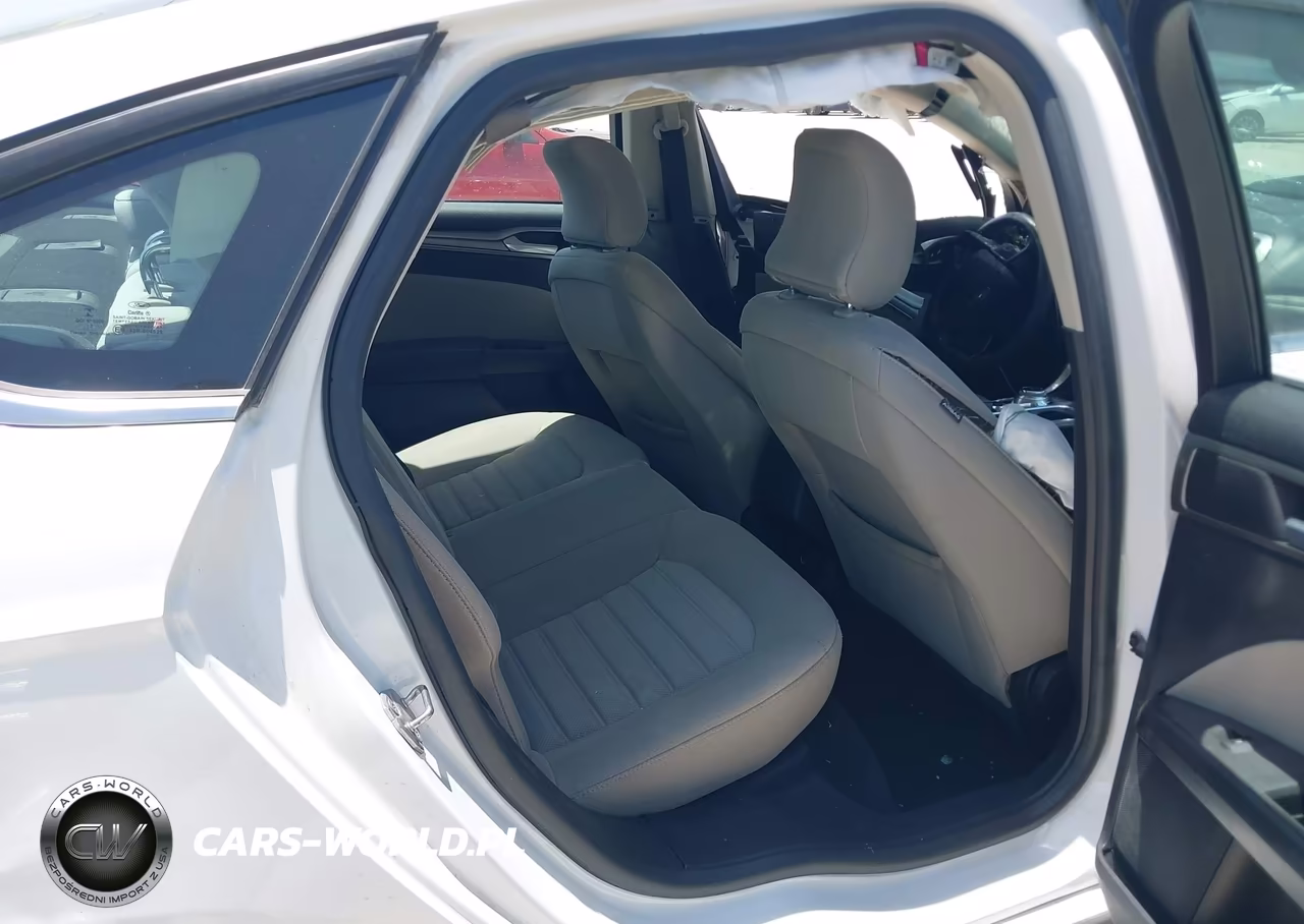 2018 Ford Fusion Hybrid S VIN:3FA6P0UU9JR142373 - 8