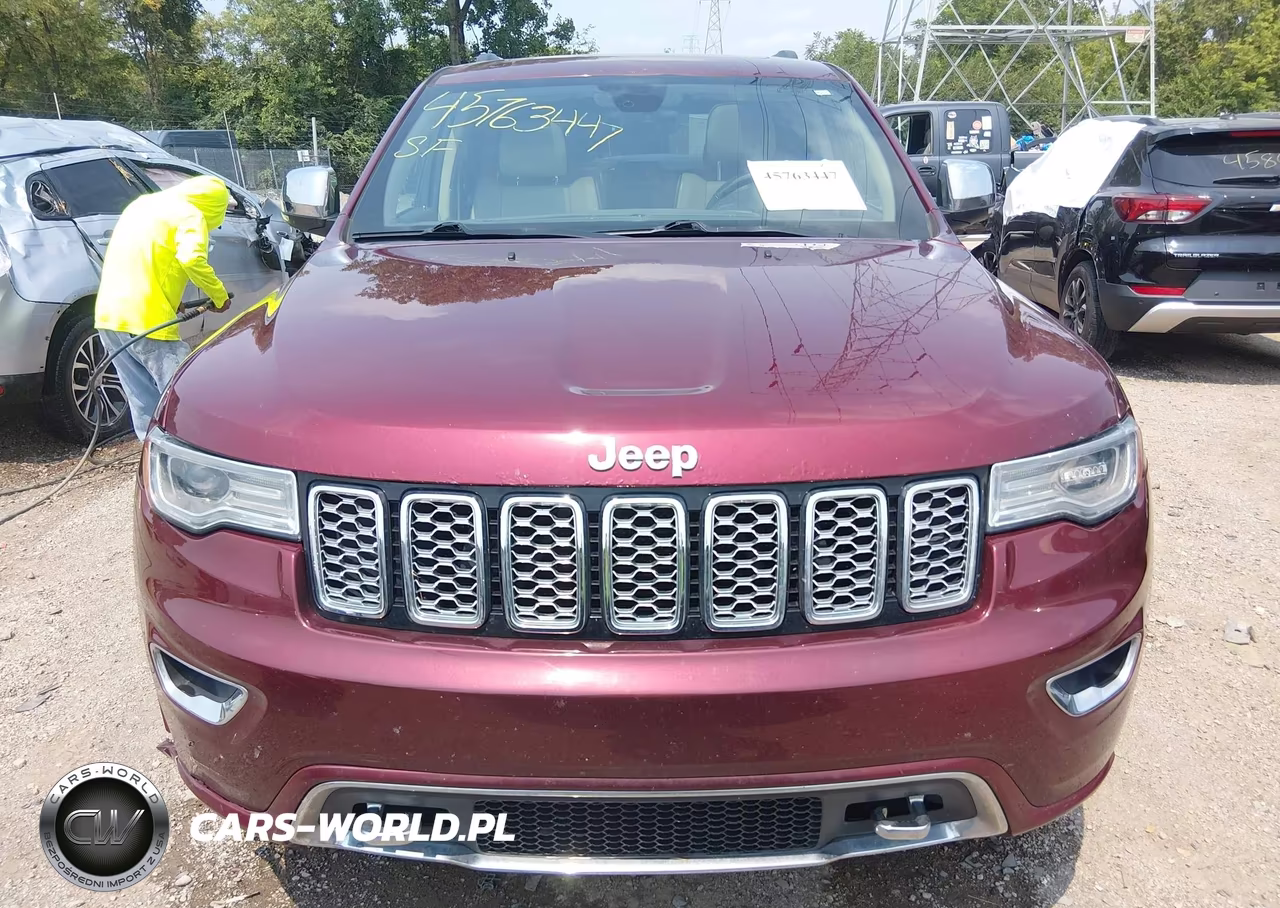2018 Jeep Grand Cherokee Overland 4X4 VIN:1C4RJFCG0JC108134 - 12