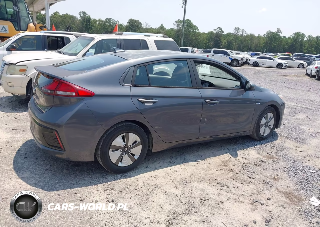 2018 Hyundai Ioniq Hybrid Blue VIN:KMHC65LC6JU099928 - 16