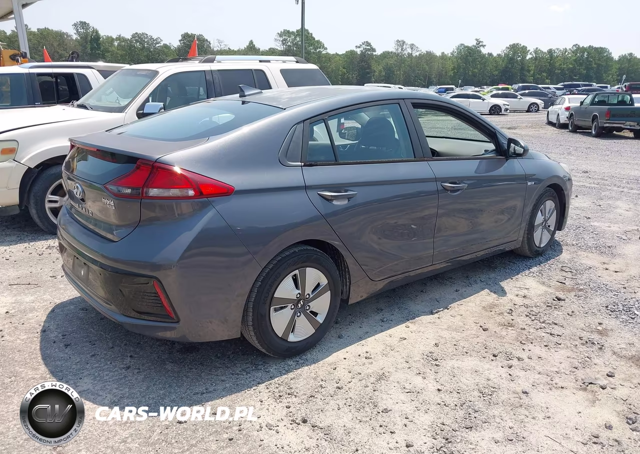 2018 Hyundai Ioniq Hybrid Blue VIN:KMHC65LC6JU099928 - 4