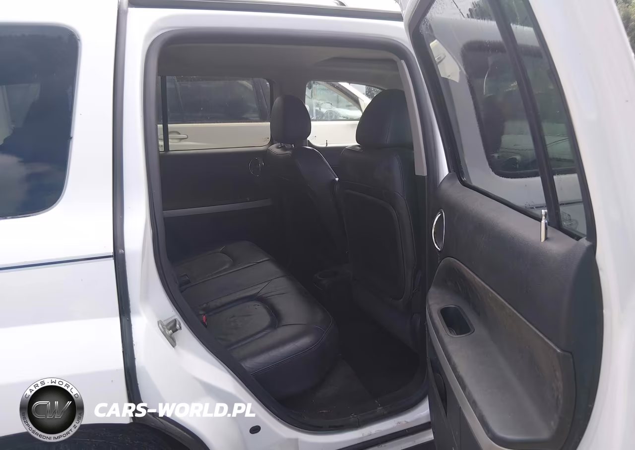 CHEVROLET HHR VIN:3GNDA53P78S590925 - 8
