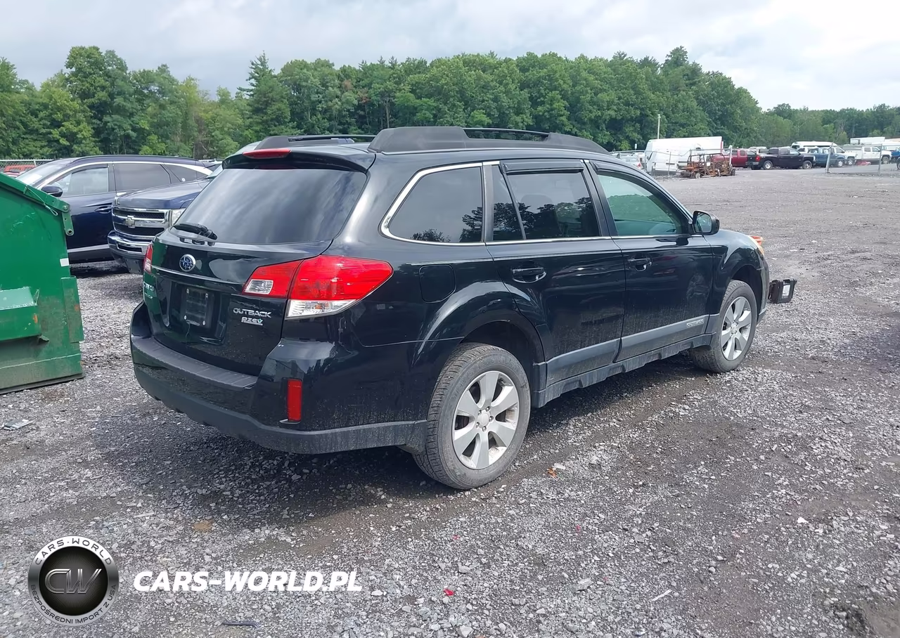 2011 Subaru Outback 2.5I Premium VIN:4S4BRBCC1B3330694 - 4