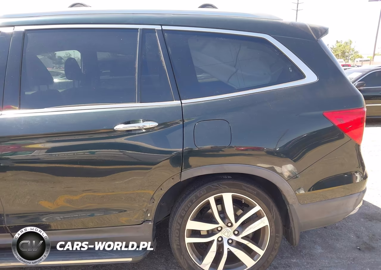 2016 Honda Pilot Touring VIN:5FNYF6H93GB125593 - 18