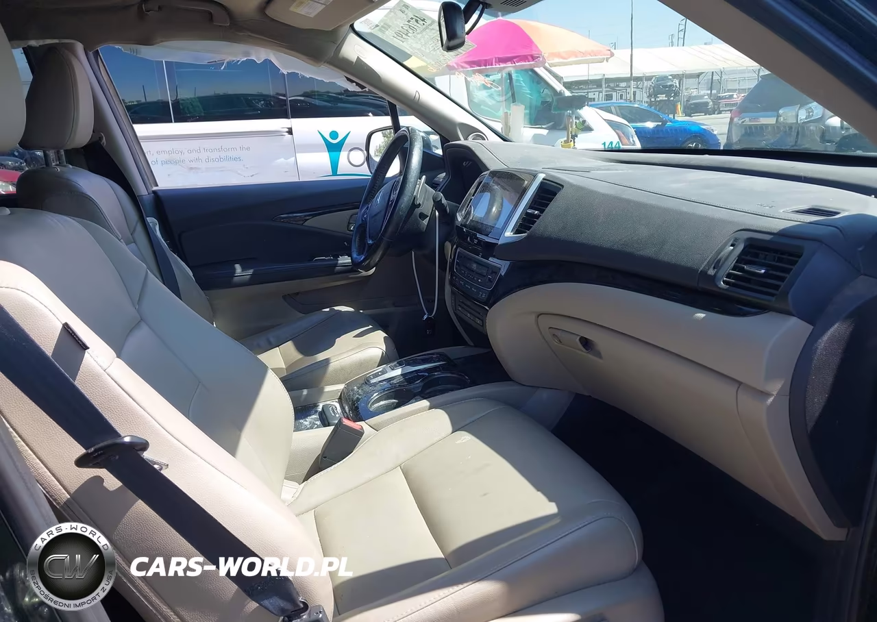 2016 Honda Pilot Touring VIN:5FNYF6H93GB125593 - 5