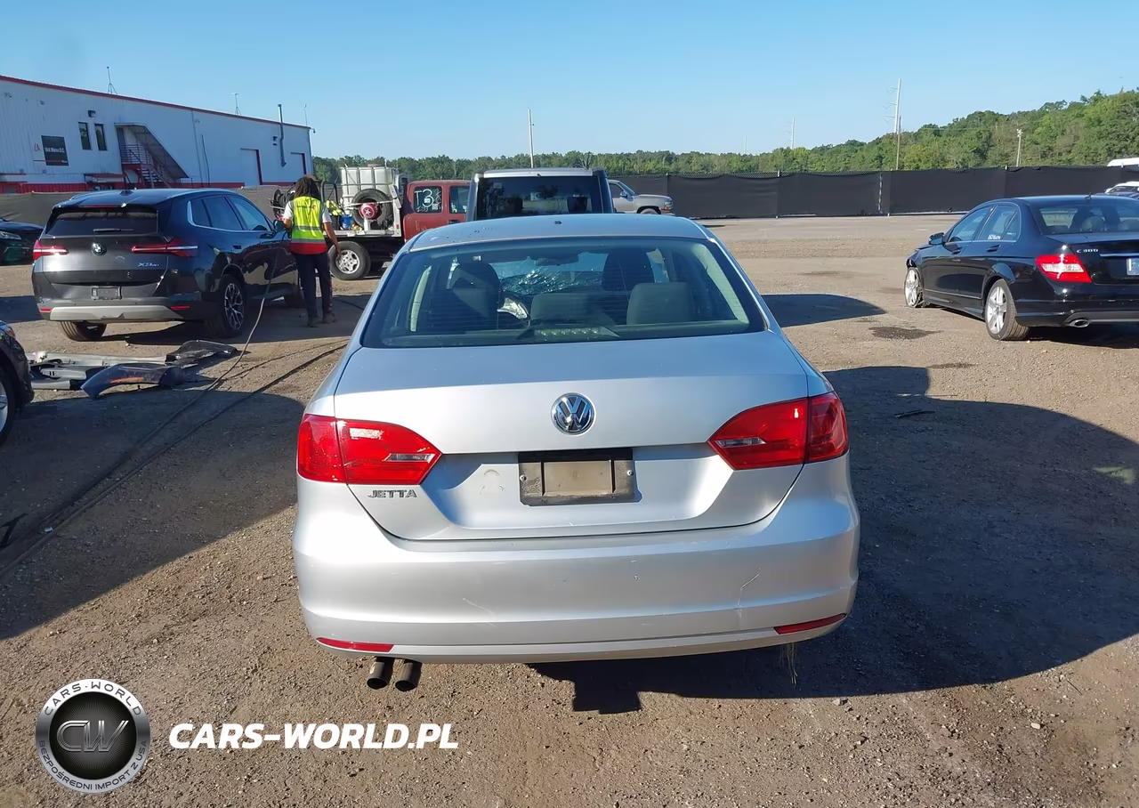 2011 Volkswagen Jetta 2.0L S VIN:3VW2K7AJ4BM108041 - 15