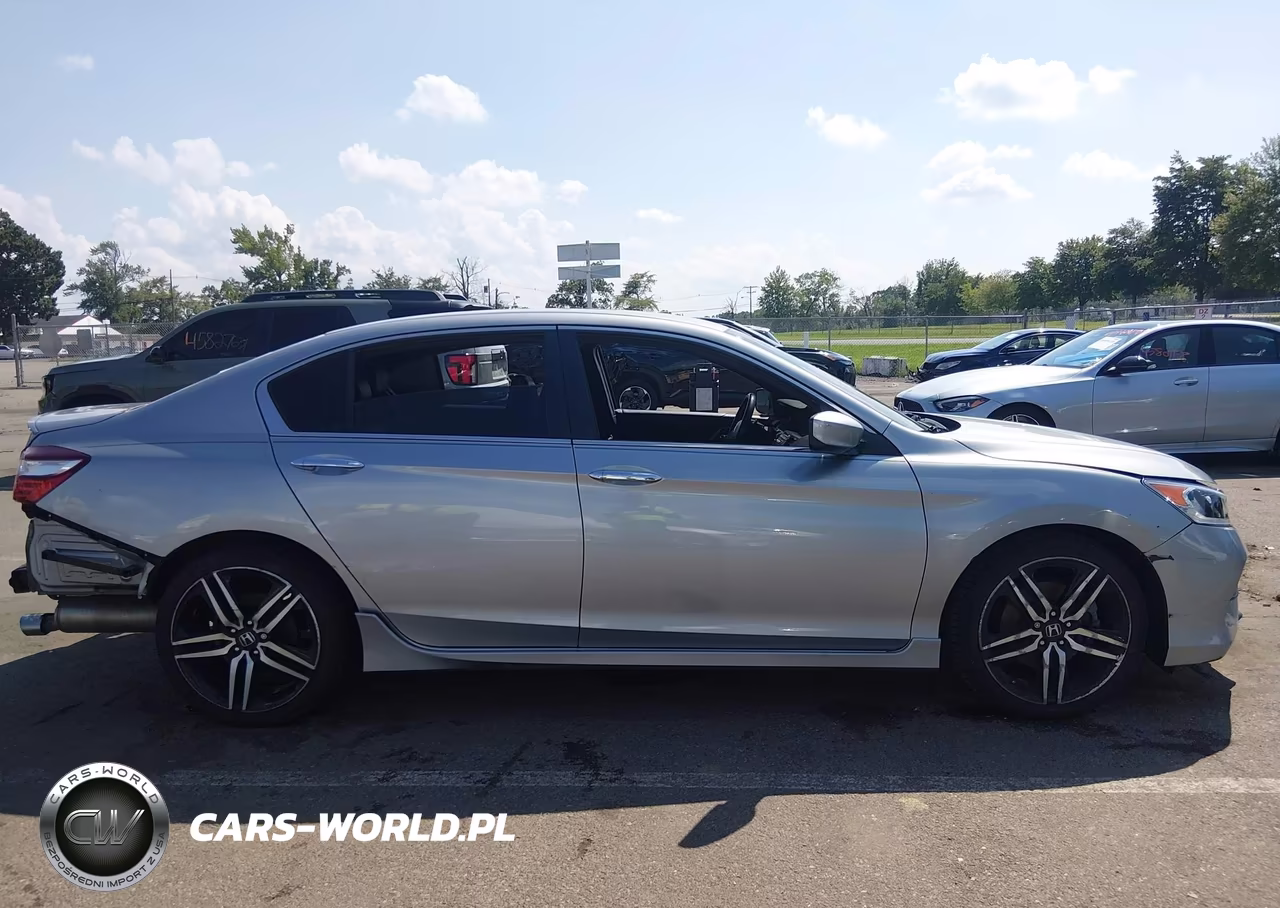 2016 Honda Accord Sport VIN:1HGCR2F52GA115108 - 13