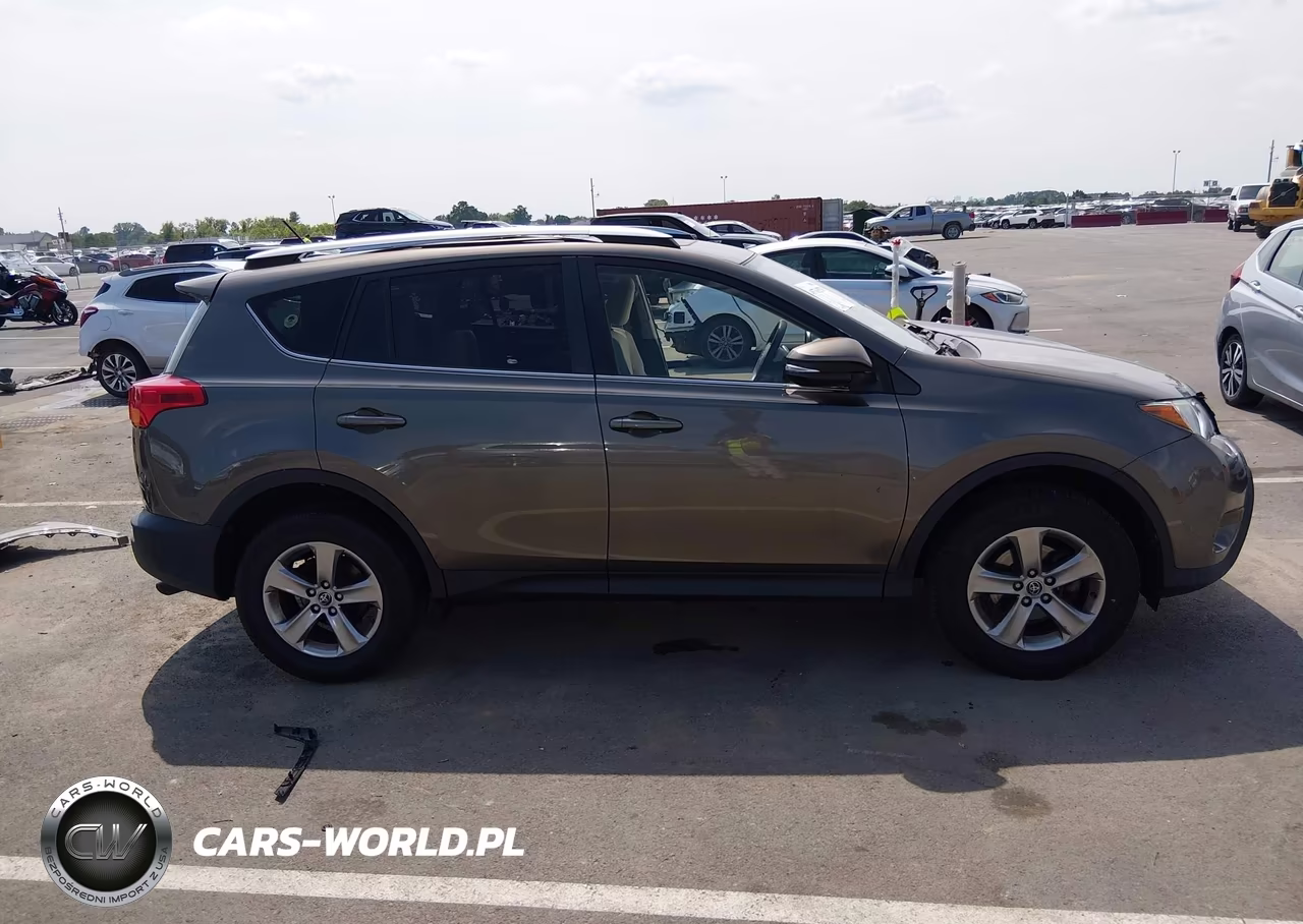 2015 Toyota Rav4 Xle VIN:JTMRFREV1FD128800 - 14