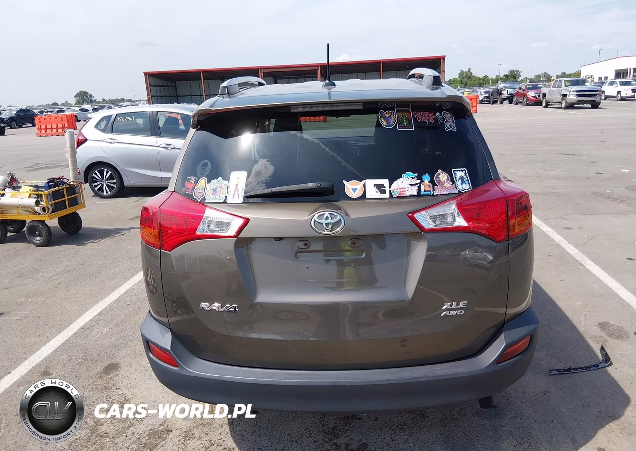 2015 Toyota Rav4 Xle VIN:JTMRFREV1FD128800 - 17