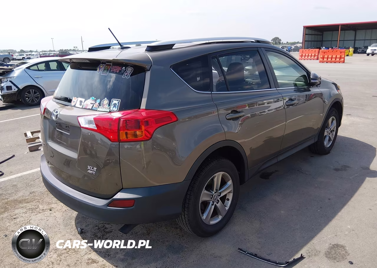 2015 Toyota Rav4 Xle VIN:JTMRFREV1FD128800 - 4