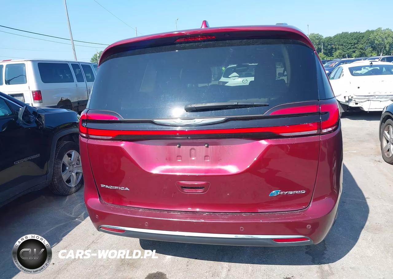 2021 Chrysler Pacifica Hybrid Touring L VIN:2C4RC1L74MR591667 - 16