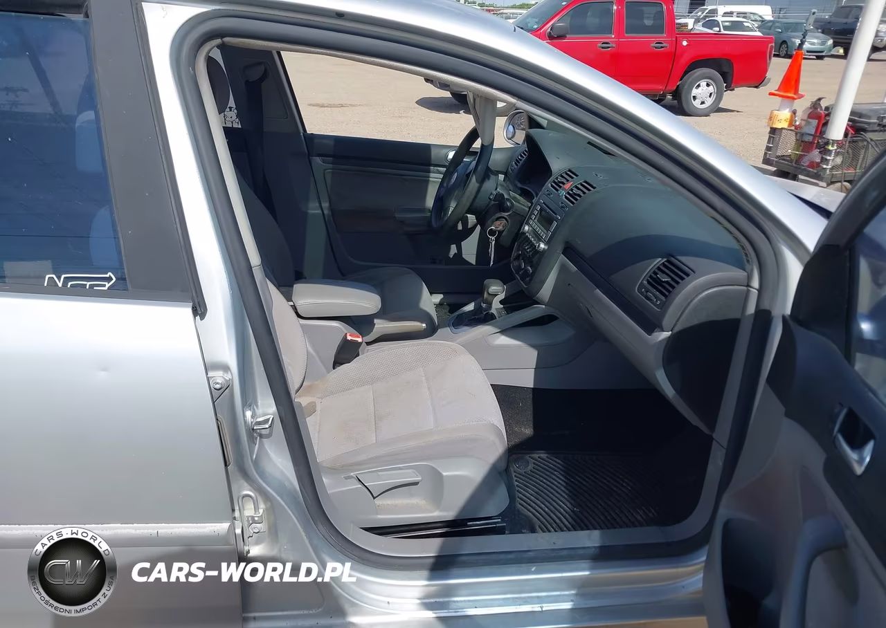 2008 Volkswagen Rabbit S VIN:WVWDA71K88W243524 - 5