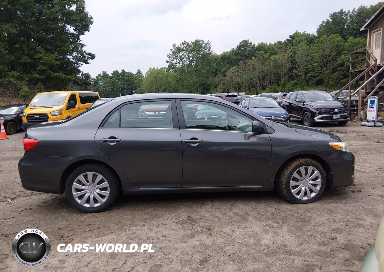2013 Toyota Corolla Le VIN:2T1BU4EE3DC099983 - 13