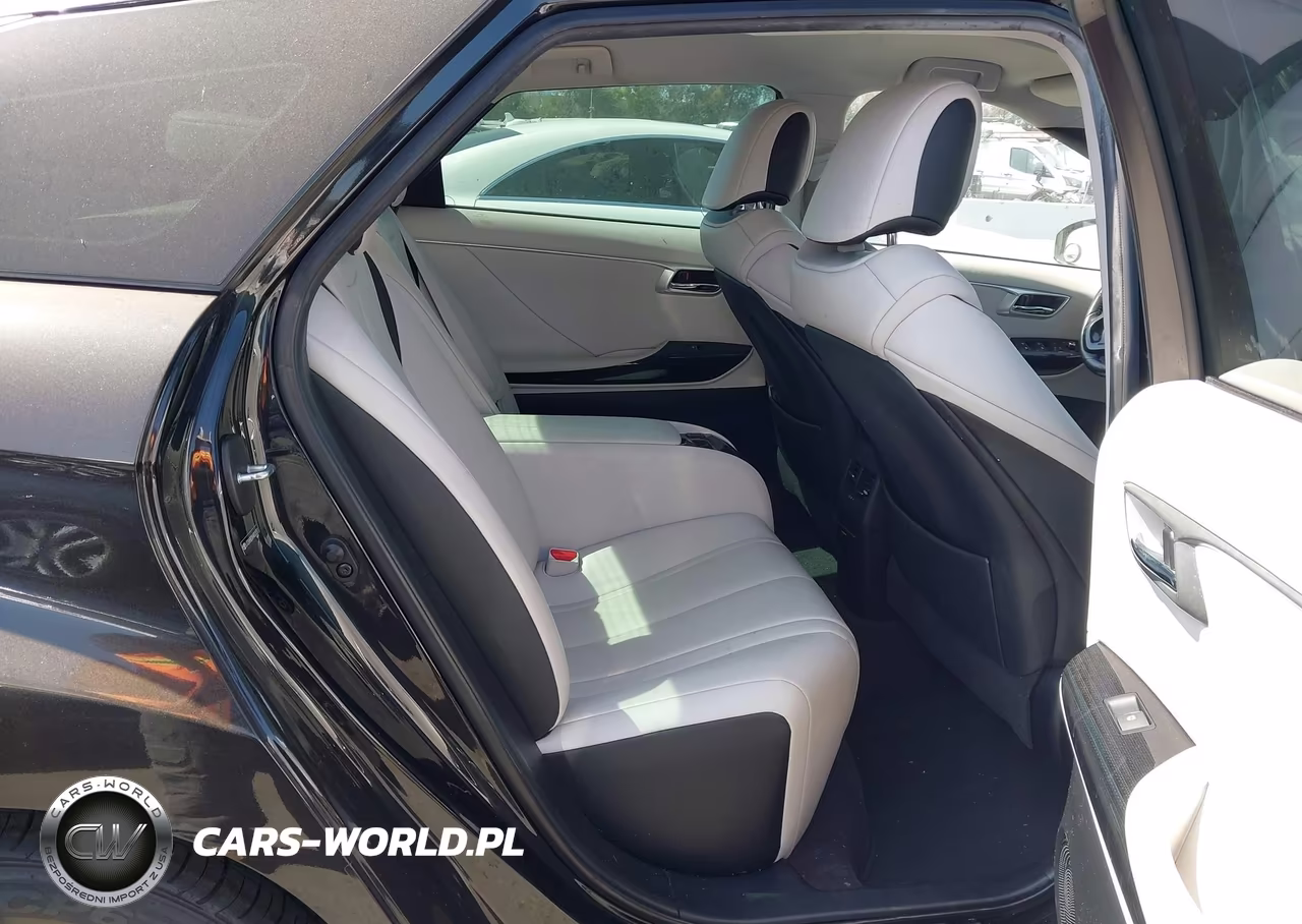 2017 Toyota Mirai VIN:JTDBVRBDXHA003752 - 8