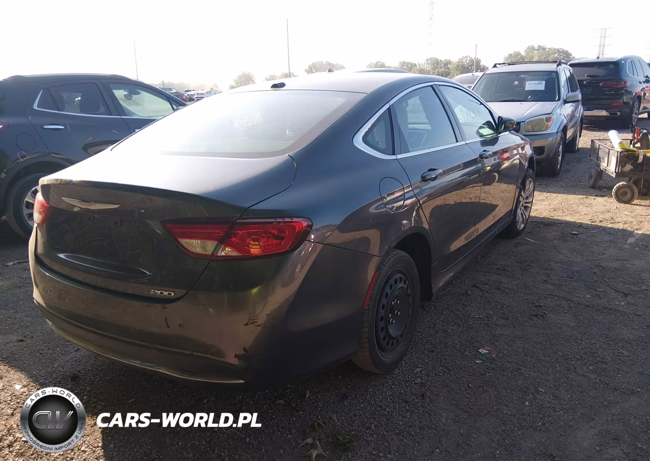 2015 Chrysler 200 Limited VIN:1C3CCCAB9FN539402 - 4