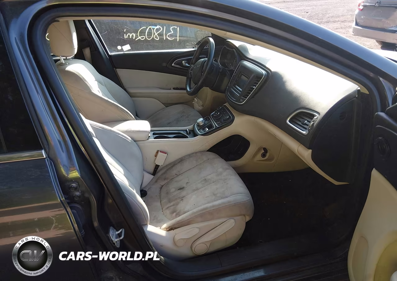 2015 Chrysler 200 Limited VIN:1C3CCCAB9FN539402 - 5