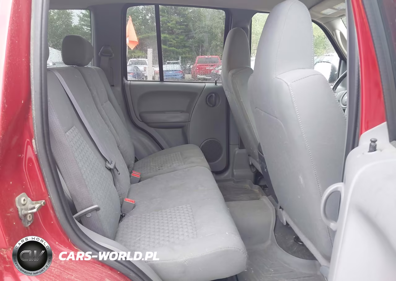 2007 Jeep Liberty Sport VIN:1J4GL48K67W536505 - 8