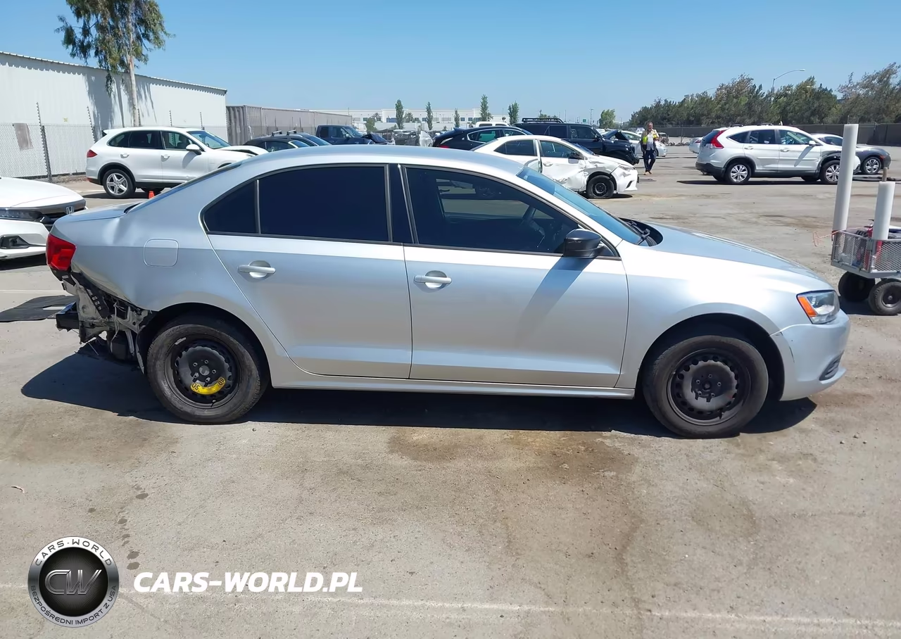 2012 Volkswagen Jetta 2.0L S VIN:3VW2K7AJXCM305023 - 14