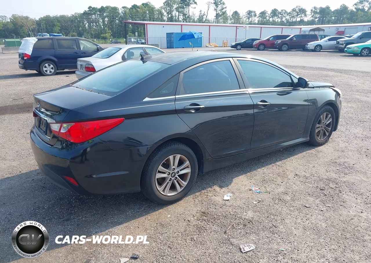 2014 Hyundai Sonata Gls VIN:5NPEB4AC6EH859314 - 4