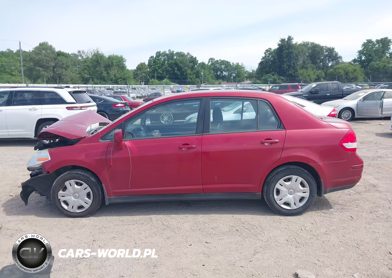 2010 Nissan Versa 1.8S VIN:3N1BC1AP1AL392690 - 15