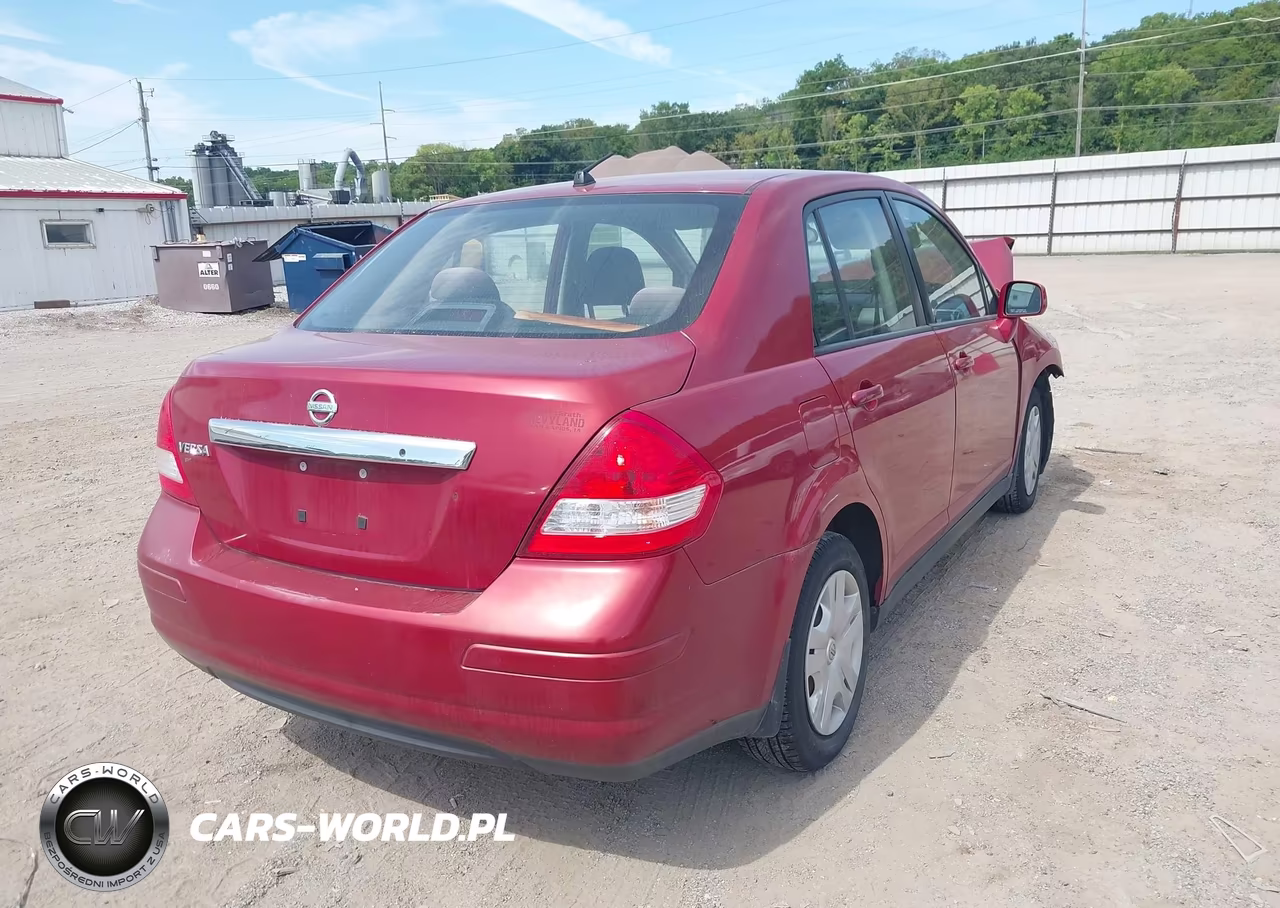 2010 Nissan Versa 1.8S VIN:3N1BC1AP1AL392690 - 4