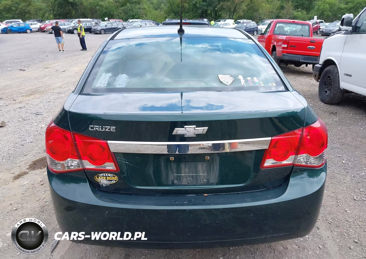 2014 Chevrolet Cruze Ls Auto VIN:1G1PA5SG7E7176411 - 16