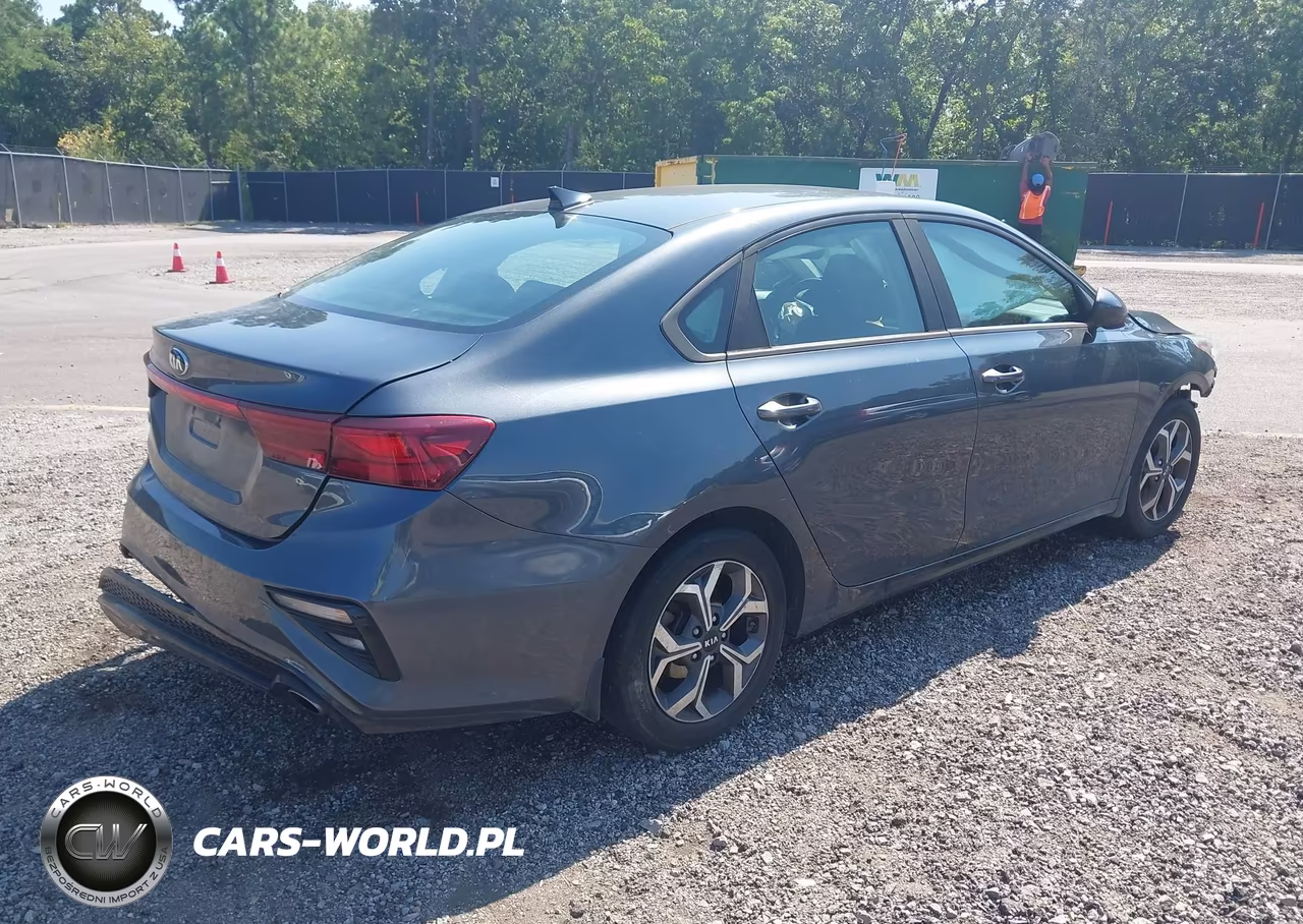 2019 Kia Forte Lxs VIN:3KPF24AD5KE078328 - 4