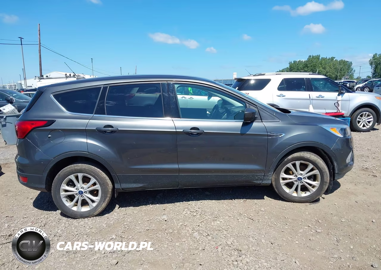 2019 Ford Escape Se VIN:1FMCU0GD0KUA69157 - 14