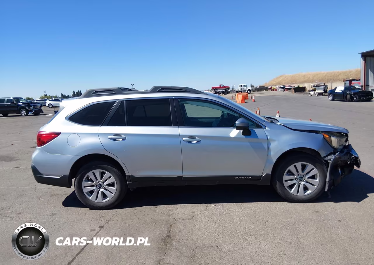 2018 Subaru Outback 2.5I Premium VIN:4S4BSACC1J3200640 - 13