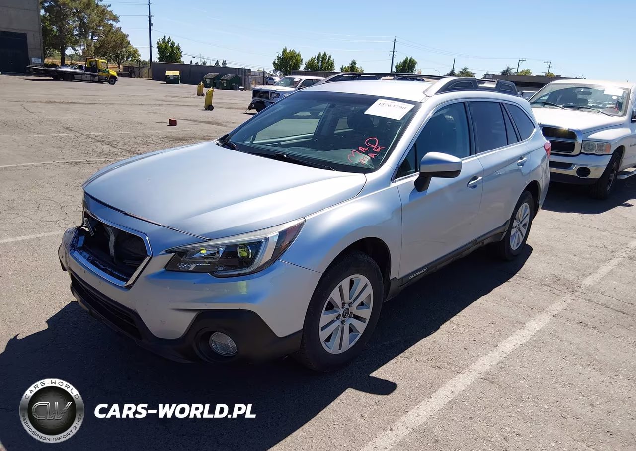 2018 Subaru Outback 2.5I Premium VIN:4S4BSACC1J3200640 - 2