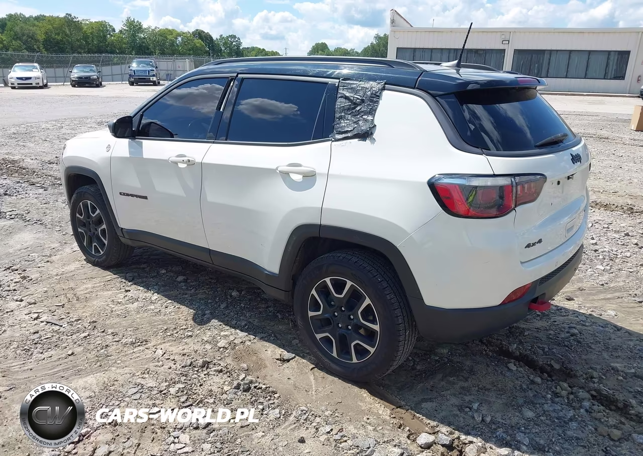 2019 Jeep Compass Trailhawk 4X4 VIN:3C4NJDDB8KT780132 - 3