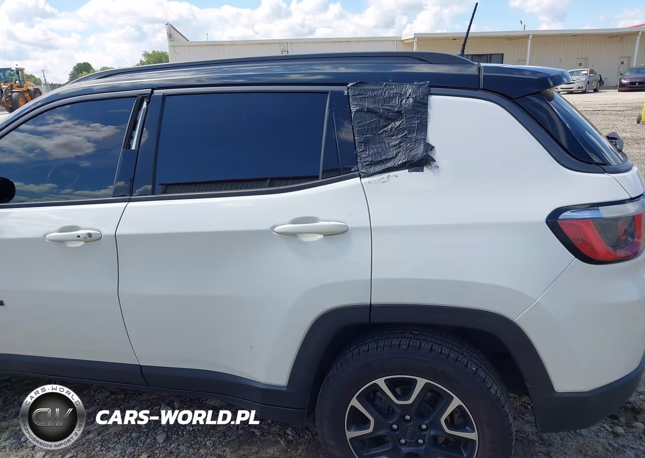 2019 Jeep Compass Trailhawk 4X4 VIN:3C4NJDDB8KT780132 - 6