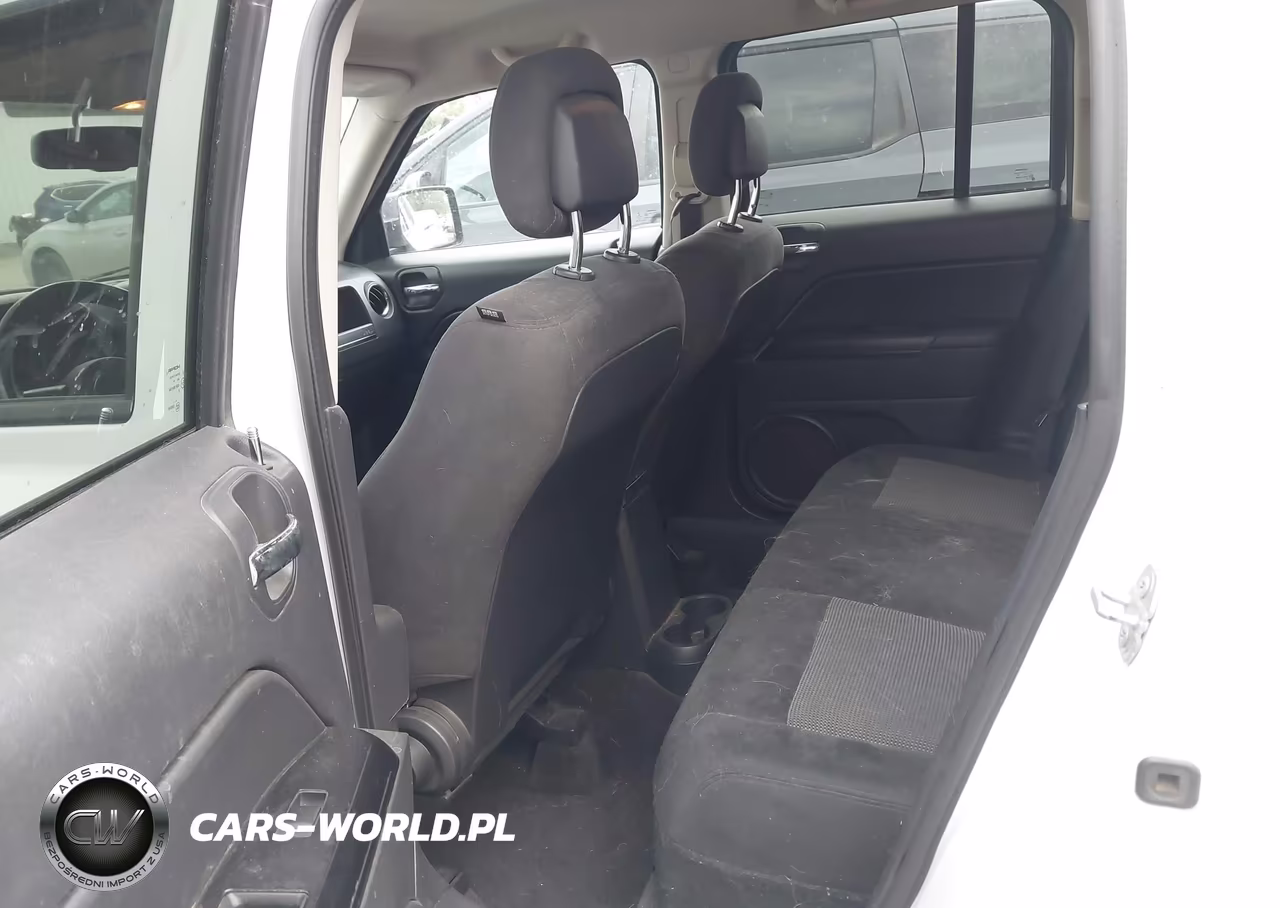 2017 Jeep Patriot Latitude VIN:1C4NJPFB7HD184880 - 8