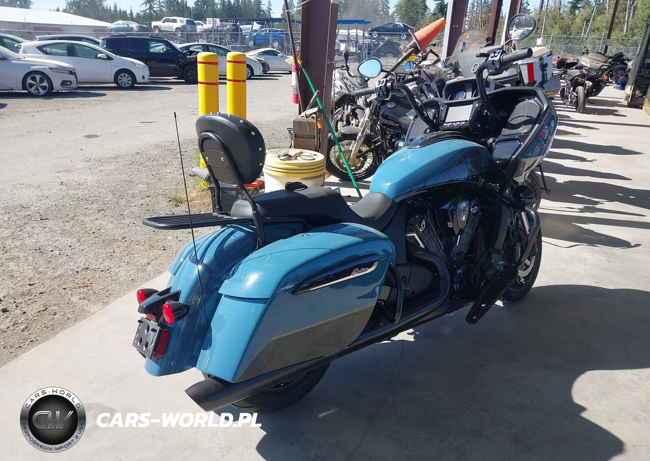 2022 Indian Motorcycle Co. Challenger Dark Horse VIN:56KLCCRR3N3412405 - 4