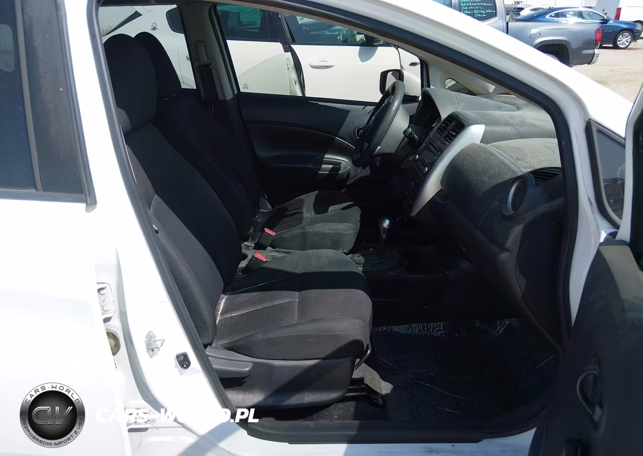 2018 Nissan Versa Note S VIN:3N1CE2CP6JL360710 - 5